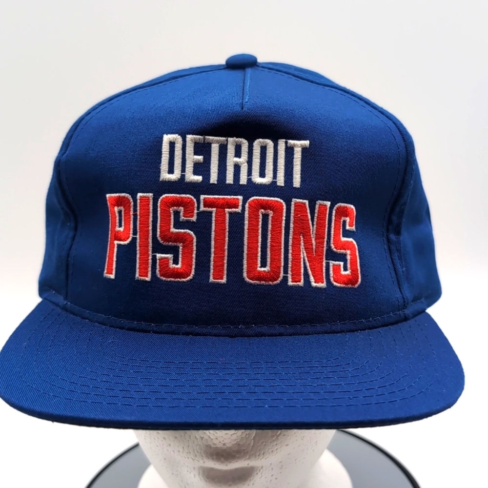 Sideliner| NWOT Vintage NBA Detroit Pistons Blue Sports Cap Snap Back Green Brim - Picture 1 of 10